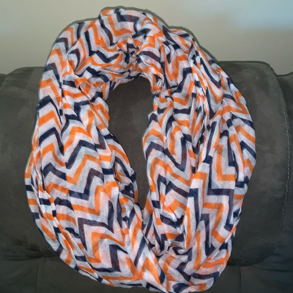Gator Scarf